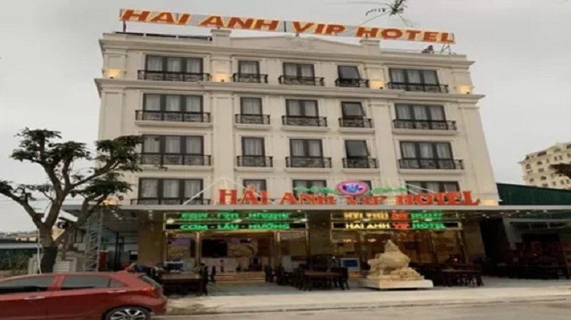 Qua xác minh, cơ quan chức năng xử phạt Công ty TNHH TM&amp;DV Hải Anh VIP 4 triệu đồng do không thông báo trước khi đi vào hoạt động, tàu Hải Anh 10 đã xuất phát muộn 30 phút và vi phạm lỗi thu tiền cao hơn giá thỏa thuận theo hợp đồng đã ký (tổng số tiền thu của khách là 2 triệu đồng).