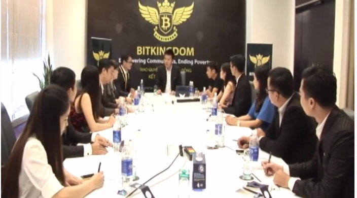 Trên trang youtube Tại sao bạn chọn Bitkingdom Lê Đức Nguyên, ông Lê Đức Nguyên thuyết trình nhiều về bitcoin, trong đó ông cho rằng khi đến với bitkingdom không cần quá nhiều kinh nghiệm và thời gian nhưng chỉ cần 1 bitcoin sẽ tạo ra giá trị rất lớn sau 3 năm.