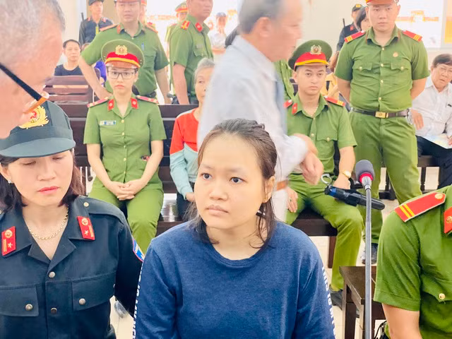 Tin nong ngay 26/6: Nam thanh nien 7 ngay quan he cung ban gai tuoi teen-Hinh-2