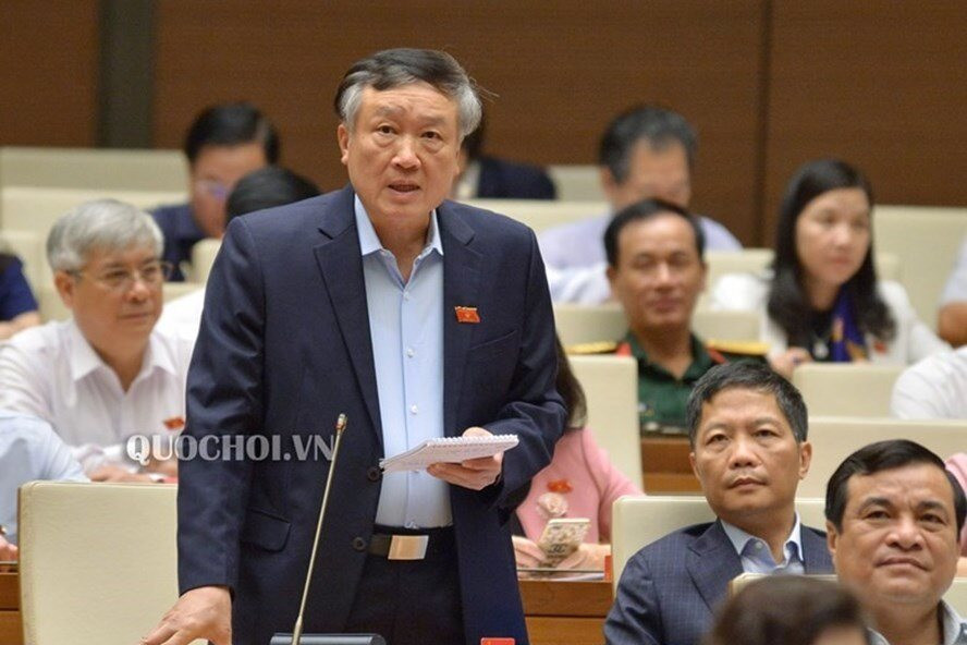 Chánh án Nguyễn Hòa Bình báo cáo chứng cứ phạm tội của Hồ Duy Hải Chanh an Nguyen Hoa Binh bao cao chung cu pham toi cua Ho Duy Hai