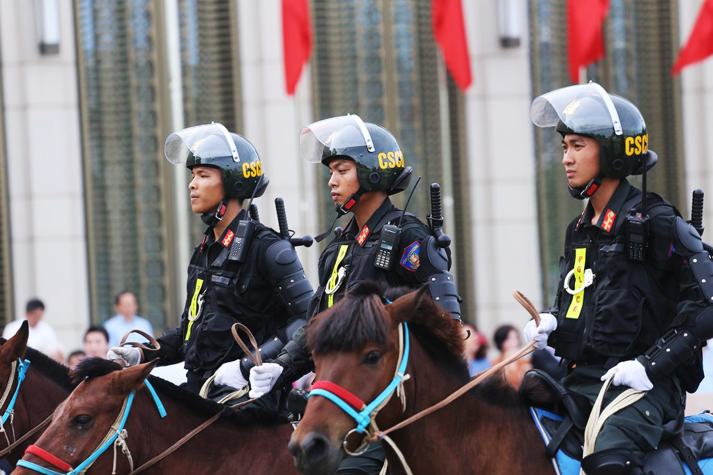Buổi diễu hành diễn ra tại khu vực trước tòa nhà Quốc hội. Đây cũng là dịp lực lượng Đoàn Cảnh sát cơ động kỵ binh - Bộ Tư lệnh Cảnh sát cơ động chính thức ra mắt.