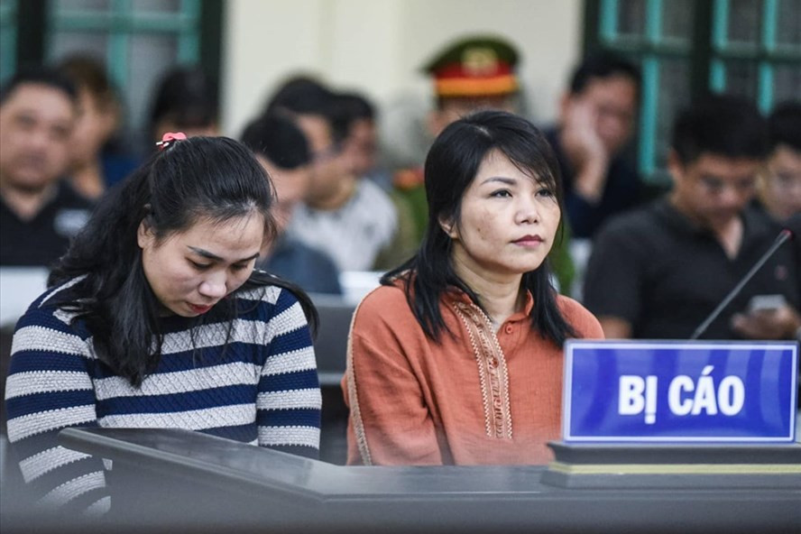 Dù có ma túy trong xe nhưng lực lượng chức năng không chứng minh được anh Thiện phạm tội. Trong lúc anh Thiện bị tạm giữ, Nguyễn Thị Vững yêu cầu Vân trả 1 tỷ đồng như đã thỏa thuận. Do không có đủ tiền nên ngày 31/10/2016, Vân lấy sổ đỏ căn hộ trong khu đô thị Nam Thăng Long và 200 triệu đồng đưa cho Vững.