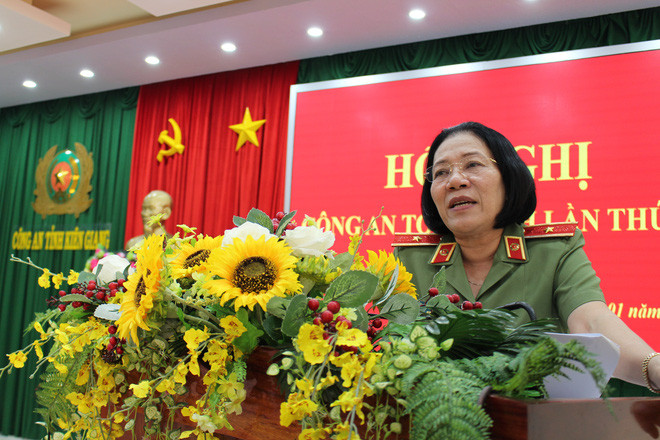 Trong sự nghiệp gần 40 năm công tác trong ngành Công an, bà có gần 7 năm giữ chức Phó Giám đốc và 9 năm giữ chức Giám đốc Công an tỉnh Kiên Giang. Đây là điều rất đáng nể trọng, nhất là đối với một phụ nữ.