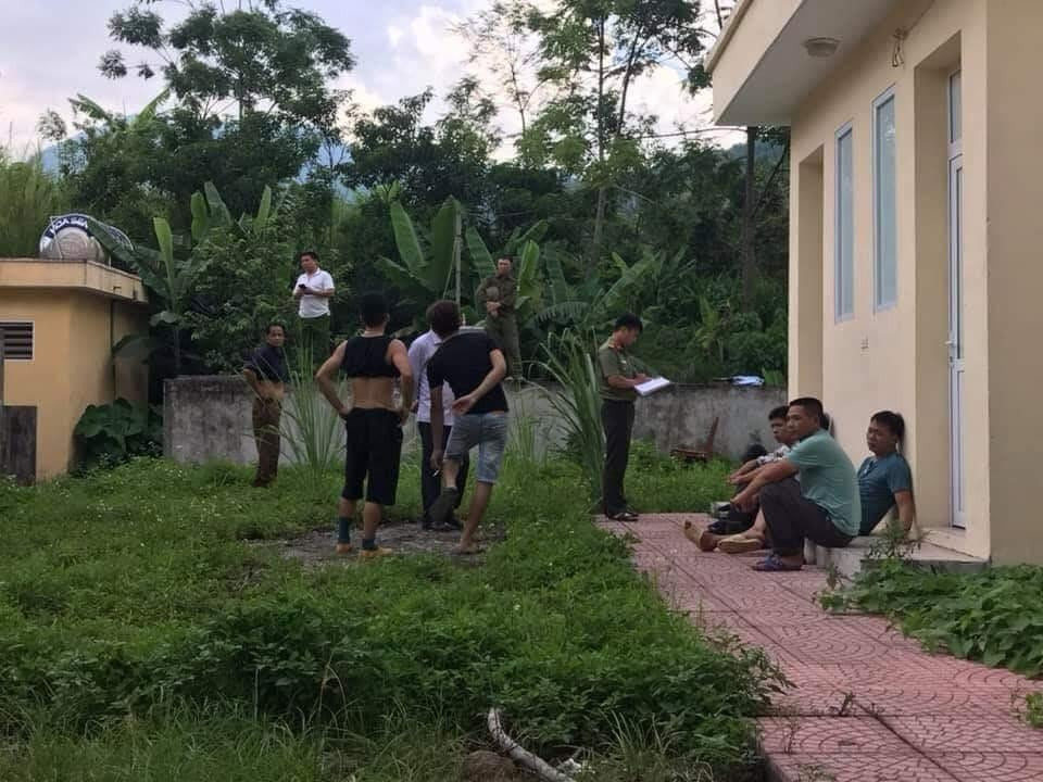 Nguoi dan ong tu vong bat thuong tai tram xa bo hoang