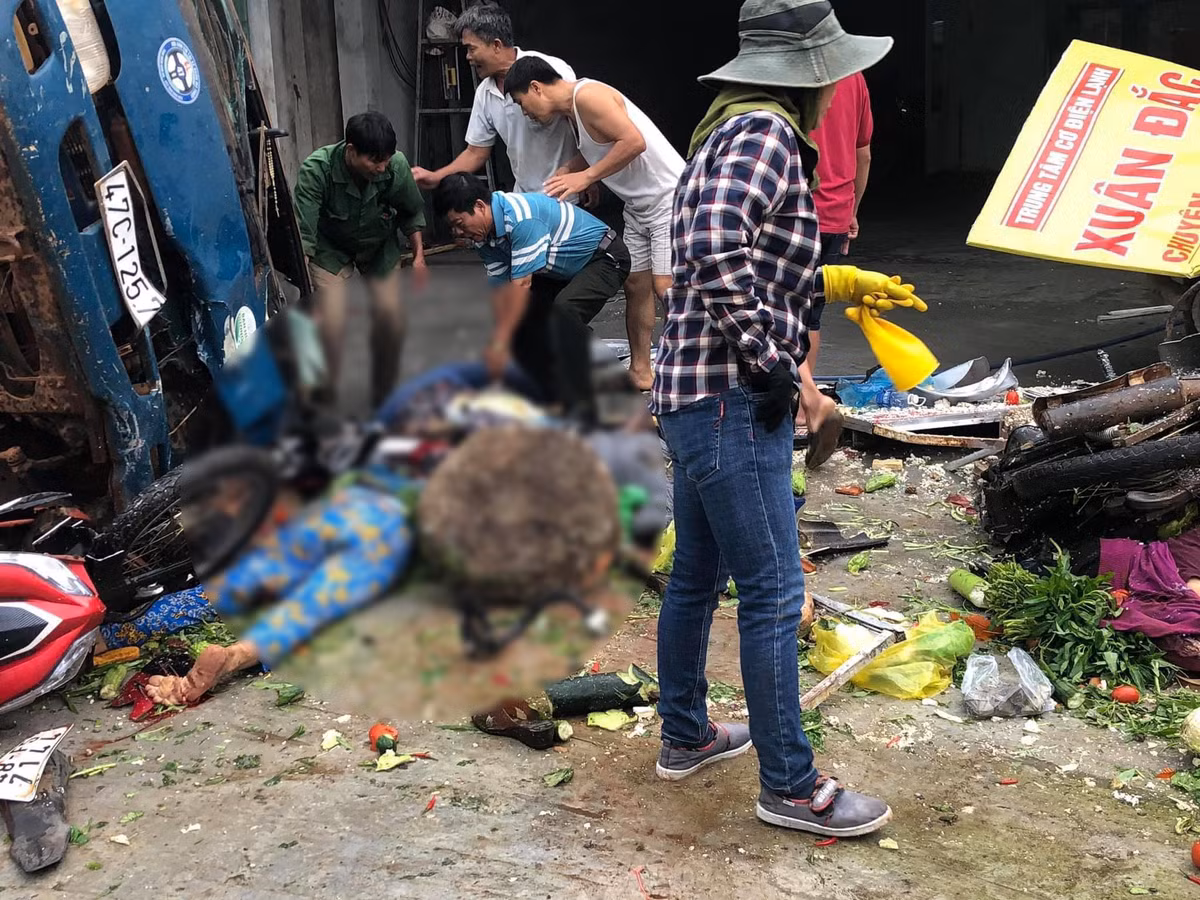 Công an tỉnh khẩn trương điều tra, xác minh nguyên nhân vụ việc, lưu ý kiểm tra về tình trạng nồng độ cồn và chất ma tuý trong cơ thể lái xe tải, xử lý nghiêm vi phạm theo quy định.