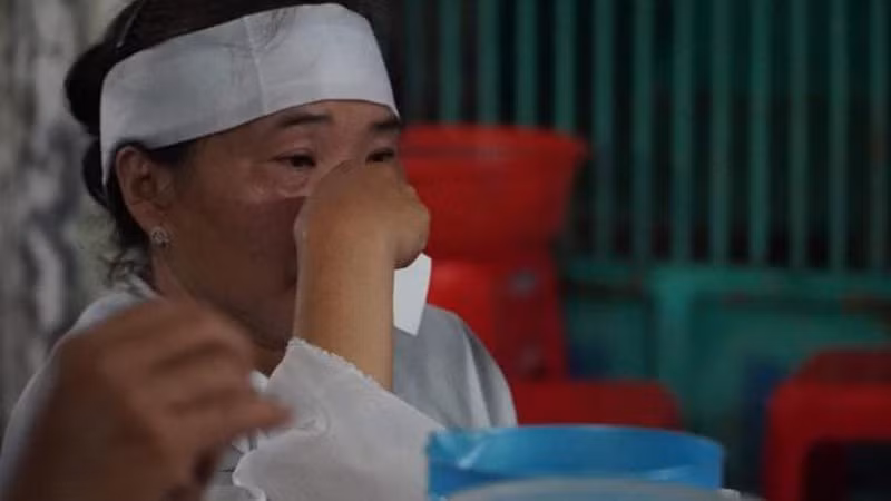 Con gái ông Lương Hữu Phước cho hay, từ ngày xảy ra sự việc, cơ quan chức năng ở Bình Phước chưa có thông tin gì với gia đình...Ông Lương Hữu Phước là bị cáo nhảy lầu tự tử ngày 29/5 sau khi toà tuyên án 3 năm tù.