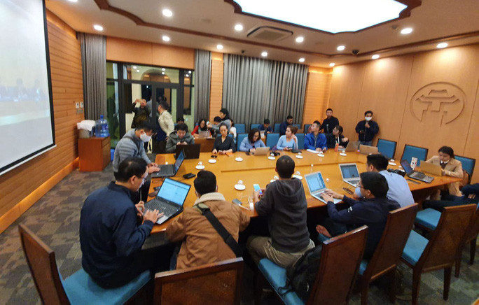 Ông cũng là người nắm bắt thông tin nhanh, truyền thông đến các cơ quan báo chí rõ ràng, từ đó góp phần ổn định tâm lý chống dịch của người dân thủ đô nói riêng và cả nước nói chung. Như, ngay khi xuất hiện thông tin ca nhiễm thứ 17, UBND thành phố Hà Nội tổ chức cuộc họp thông tin về sự việc liên quan đến COVID-19 vào lúc 22h tại UBND thành phố. Ông Nguyễn Đức Chung là người nói rõ về tiền sử ca bệnh này từ đó tránh các thông tin thất thiệt.