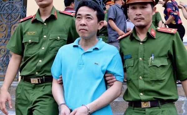 Khoi to Pho cuc truong Quan ly duoc: Bao quan “vao lo” vi VN Pharma?-Hinh-2