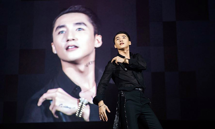 Sơn Tùng M-TP bắt tay với Luxstay: ‘Phát súng mở màn’ hợp tác giữa thần tượng và startup - Hình 2 Son Tung M-TP bat tay voi Luxstay: ‘Phat sung mo man’ hop tac giua than tuong va startup-Hinh-2