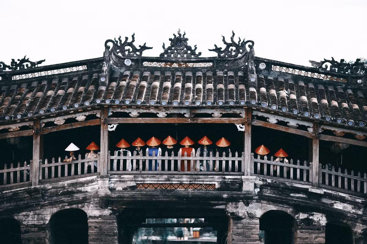 Thành viên nhóm tên Linh Ta tiết lộ: "Bọn mình đã có khoảng thời gian rất vui vẻ bên nhau. Có người khen, có người chê nhưng bọn mình chỉ làm những điều bọn mình thích, yêu truyền thống theo cách riêng của mình và thực sự đó sẽ là khoảng thời gian vui vẻ và đáng nhớ nhất".