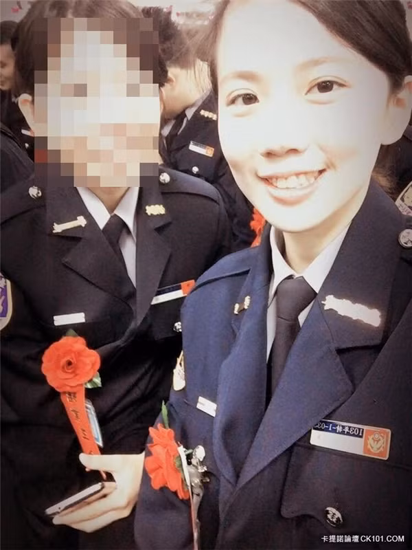 Pingjhen Taoyuan cũng thường chia sẻ những khoảnh khắc vui vẻ bên nhiều đồng nghiệp nữ khác. Nhờ sức lan tỏa của cộng đồng mạng, trang cá nhân của nữ cảnh sát xinh đẹp có số lượng người theo dõi, kết bạn tăng đáng kể trong vài ngày gần đây. Tuy nhiên, do lo sợ công việc bị ảnh hưởng nên Pingjhen Taoyuan không muốn chia sẻ quá nhiều về bản thân, tránh những rắc rối "từ trên trời rơi xuống", làm ảnh hưởng đến hình ảnh những nữ cảnh sát nói chung.