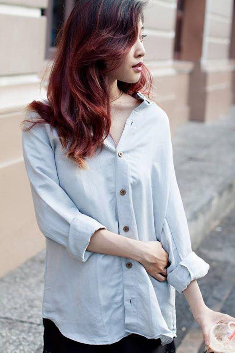 Hiện tại, Cindy thường xuyên chụp ảnh quảng cáo cho các shop thời trang và làm mẫu ảnh cho nhiều "phó nháy" có tiếng tại Sài Gòn. Nhờ gương mặt nổi bật và lối biểu cảm tốt mà cô nàng có được khá nhiều bộ ảnh "đã mắt".