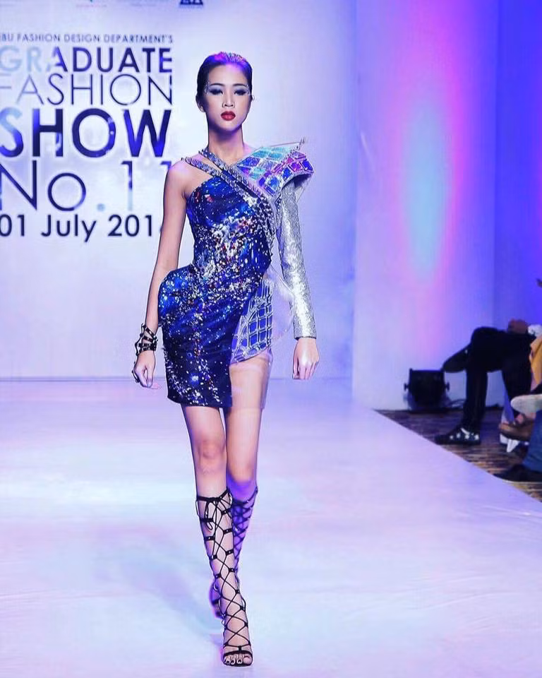 Đam mê với nghề người mẫu, mới đây cô nàng lại tiếp tục tham gia cuộc thi Siêu mẫu nhưng may mắn dường như vẫn chưa đến hot girl Đồng Nai. Mặc dù vậy, Tường Vi cho biết, cô sẽ tiếp tục rèn luyện để có thêm cơ hội thành công với công việc mà mình yêu thích.