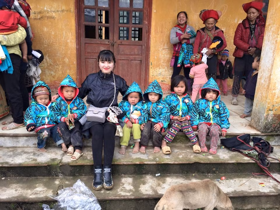 Công việc cứu giúp những người có hoàn cảnh khó khăn bằng tất cả những gì bản thân có thể đã là một phần không thể thiếu trong cuộc sống của Thanh Tâm. Xin chúc bé Yến Nhi sớm khỏe mạnh trở lại và cũng chúc người "mẹ" trẻ Thanh Tâm có thêm nghị lực, tình yêu để tiếp tục làm những công việc mang lại nhiều ý nghĩa tốt đẹp cho cuộc sống. Ảnh trong bài: Facebook nhân vật.