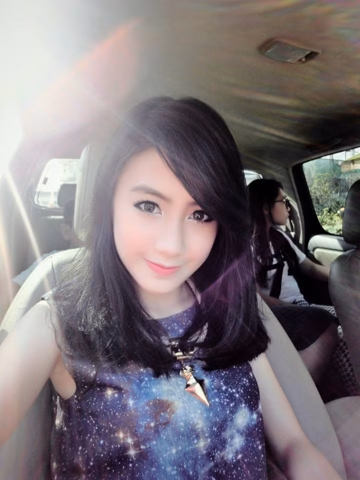 Ngắm vẻ đẹp, nhan sắc "mười phân vẹn mười" của hot girl Lào gốc Việt Phoiphailin Sivilay - Nguyễn Mai Chi.