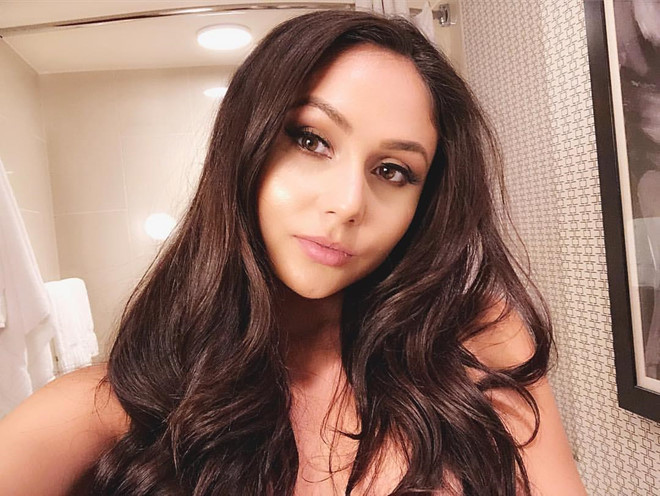 Cac ngoi sao phim nguoi lon duoc tra bao nhieu cho moi canh sex?