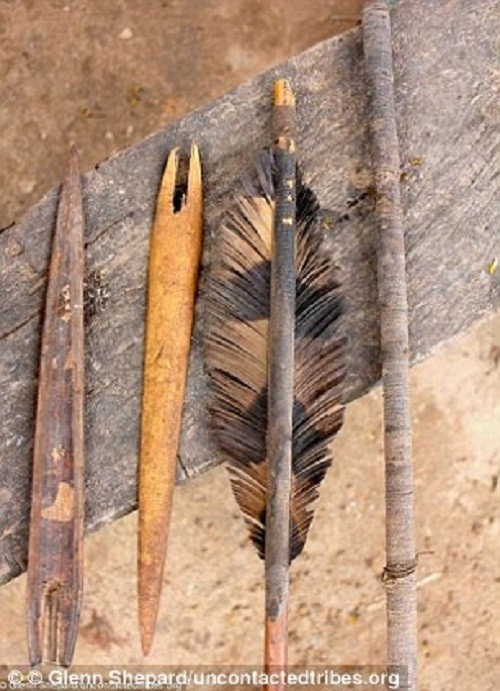 Khi Shaco cố gắng thuyết phục người dân bộ lạc này bỏ cách sống bằng săn bắn, ông đã bị giết chết bằng mũi tên.