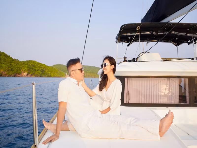 Được doanh nhân Đức Hải tâm lý, chiều chuộng nên Jennifer Phạm cảm thấy hôn nhân lúc nào cũng như tuần trăng mật.