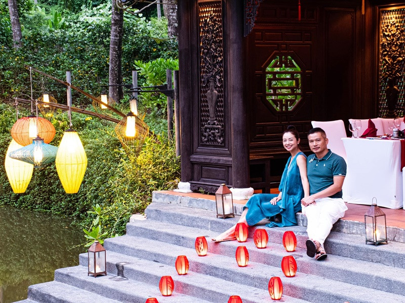 Người đẹp viết lời ngôn tình dành cho nửa kia: "Mỗi ngày có tới 24 tiếng nhưng em vẫn ước có thêm thời gian để yêu anh".