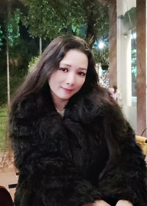 Thông tin Chế Phong phủ nhận hẹn hò Thúy Nga khiến nhiều người hâm mộ quan tâm cuộc sống hiện tại của Thanh Thanh Hiền - vợ cũ của Chế Phong. Ảnh: FBNV