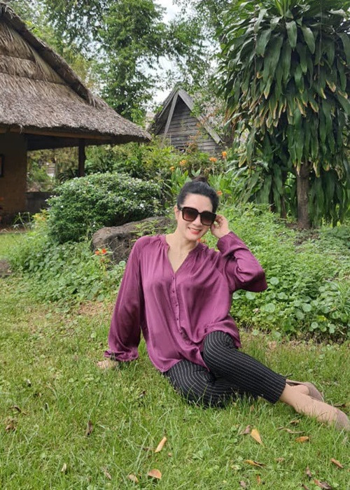 Ở độ tuổi U60, Thanh Thanh Hiền vẫn trẻ trung, rạng rỡ. Ảnh: FBNV