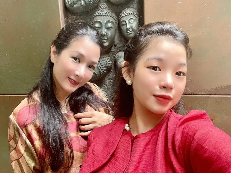 Thanh Thanh Hiền cho biết, cô chia sẻ nhiều điều trong cuộc sống lẫn công việc với con gái Thái Phương. Ảnh: FBNV