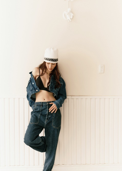 Do tình hình dịch, bộ phim phải quay lâu hơn dự kiến. Trong khoảng thời gian đó, Diễm My khá vất vả trong việc giữ dáng không bị thay đổi quá nhiều.