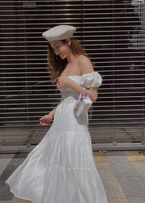 Chị gái của Yến Trang theo đuổi gu thời trang gợi cảm, cá tính giống Kim Cương.