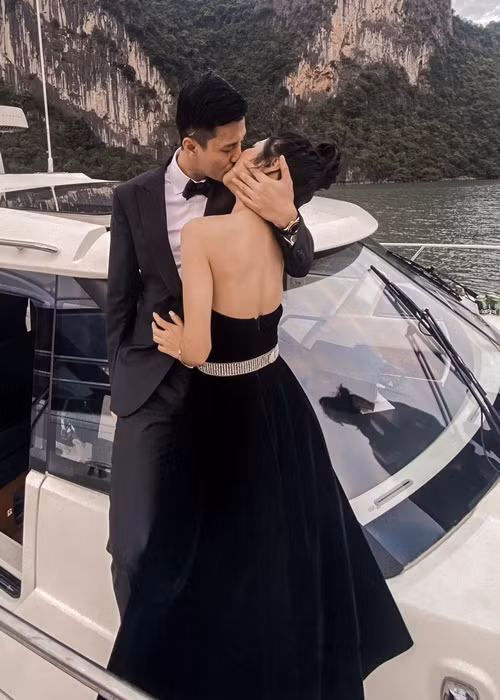 Huỳnh Anh là nam diễn viên nổi tiếng đào hoa, Bạch Lan Phương hơn Huỳnh Anh 6 tuổi và đã có con riêng.