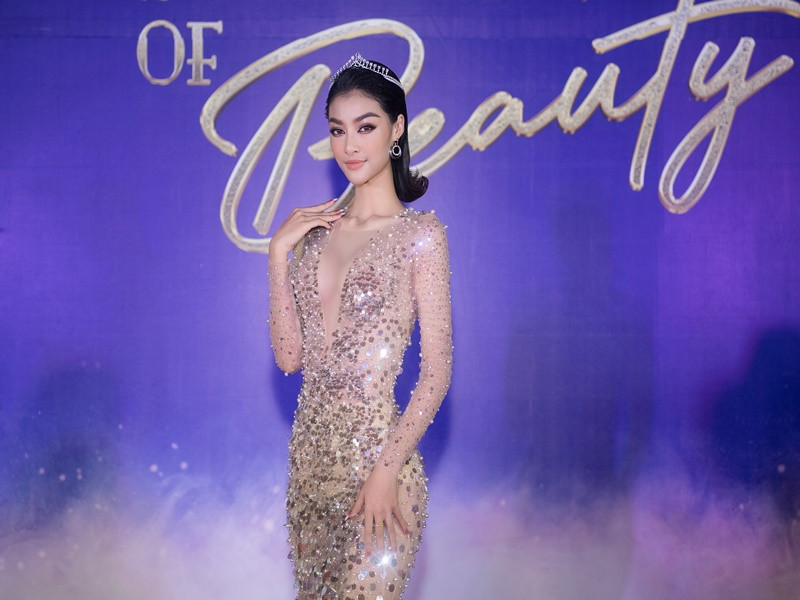 Á hậu Kiều Loan ngày càng xinh đẹp sau khi dao kéo.