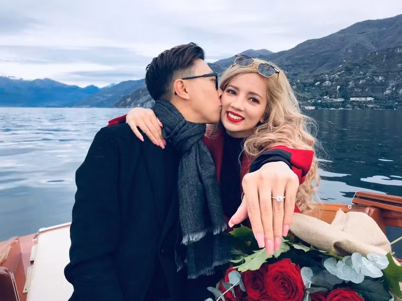 Tháng 11/2019, Maya Hồ được người yêu đồng giới cầu hôn.