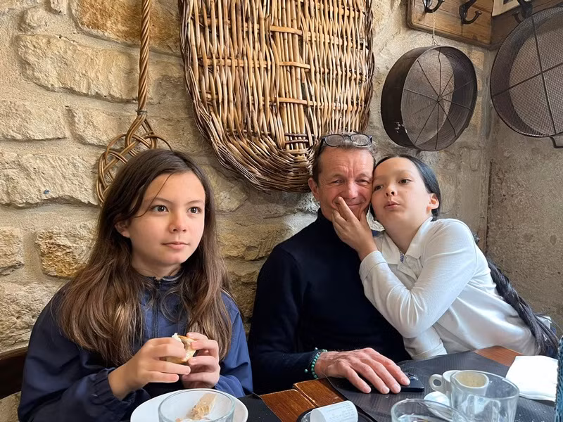 Theo Hồng Nhung, bạn trai là chỗ dựa tinh thần cho ba mẹ con. Ảnh: FBNV