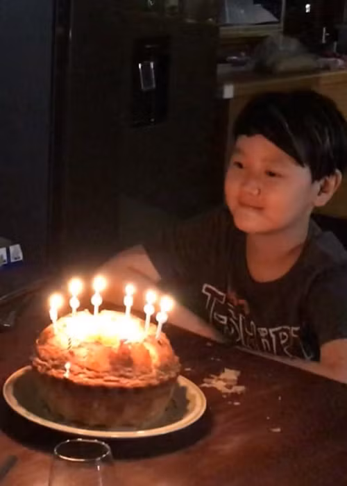 Con trai của Mỹ Duyên càng lớn càng kháu khỉnh. Ảnh: FBNV