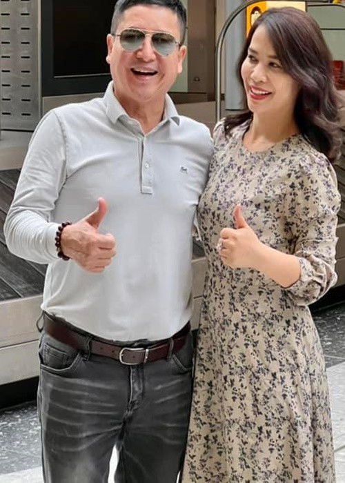 "Táo Giao thông" thường xuyên tự làm thơ hoặc sưu tầm thơ tình tặng bạn gái.