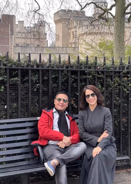 Chí Trung liên tục đăng ảnh tình tứ cùng Ý Lan trên trang cá nhân.