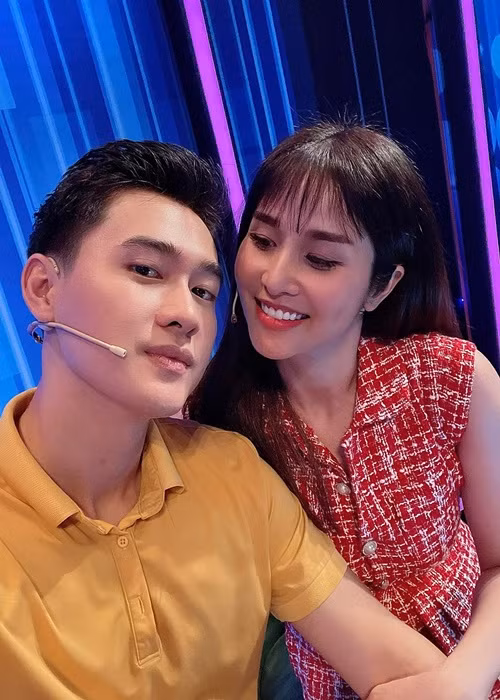 Thảo Trang từng tiết lộ vợ chồng chưa từng giận nhau quá 30 phút.