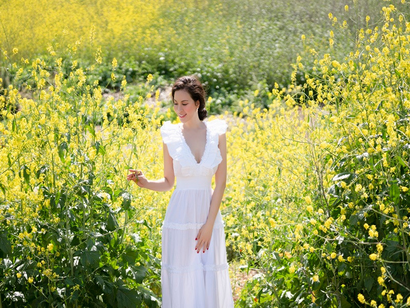 Thanh Mai rất “mê” tập thể dục. Đi đâu cô cũng mang theo đôi tạ tay để chủ động tập luyện mọi lúc, mọi nơi.