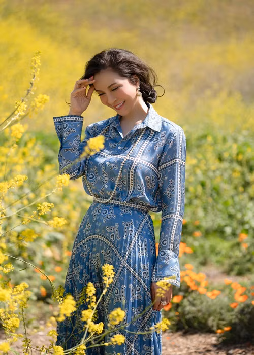 Bên cạnh đồi cải vàng ở Chino Hills, Thanh Mai thăm thú được nhiều địa điểm trong chuyến sang Mỹ. Gần nhất, nữ MC cùng con gái dạo chơi những địa danh nổi tiếng ở Washington, trong đó có trường đại học 150 tuổi, vườn hoa anh đào.