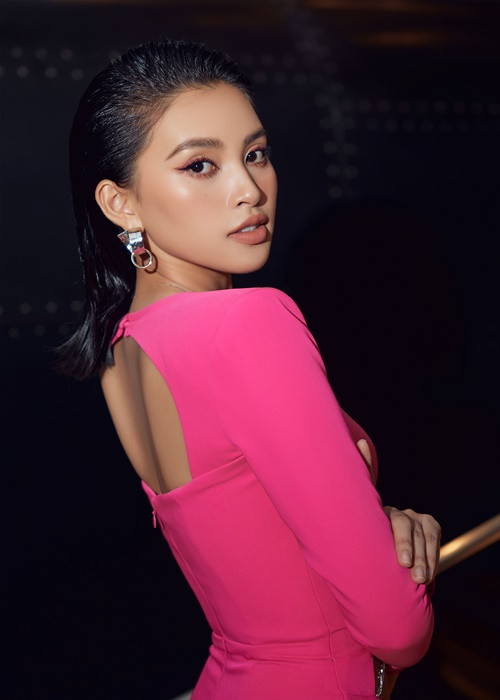 Đoàn làm phim "Đảo độc đắc – Tử mẫu thiên linh cái" chưa tiết lộ cụ thể về vai diễn của Tiểu Vy.