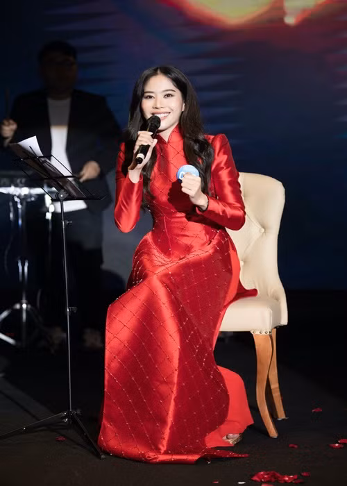 Ban tổ chức Miss World Vietnam 2022 - Hoa hậu Thế giới Việt Nam 2022 vừa công bố top 5 Người đẹp tài năng. Danh sách có tên Nam Em. Ảnh: Fanpage Miss World Vietnam