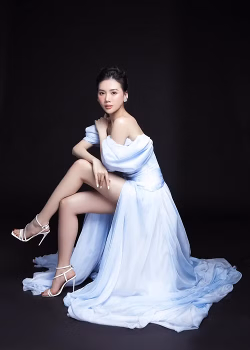 Năm 2019, trong cuộc phỏng vấn trên Vietnamnet, Quỳnh Hoa cho biết, cô bị rất nhiều đại gia gạ gẫm...