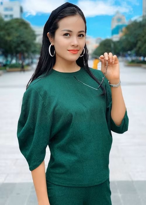 Trong cuộc phỏng vấn với Tiền Phong, Thu Hà chia sẻ, ông xã của cô là người tâm lý nên rất ủng hộ vợ trong mọi việc. Ảnh: FBNV