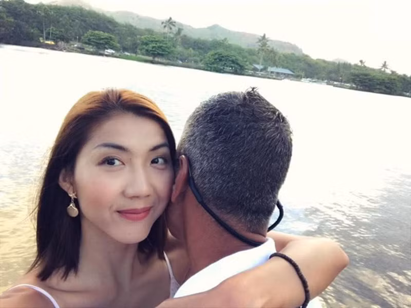 Năm 2019, sau 1 năm ly hôn, Ngọc Quyên khoe tìm được "bến đỗ". Bạn trai của cô là người đàn ông cao lớn, nam tính và tốt bụng. Tuy vậy, chia sẻ trên Ngôi sao, Ngọc Quyên cho biết, cô chưa xác định mối quan hệ này lâu dài. Ảnh: Lao động