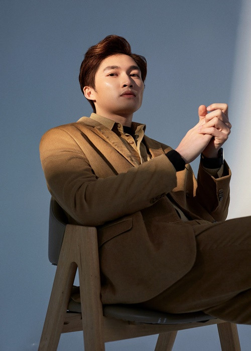 Nam diễn viên phim "Thương ngày nắng về" ngày càng điển trai.