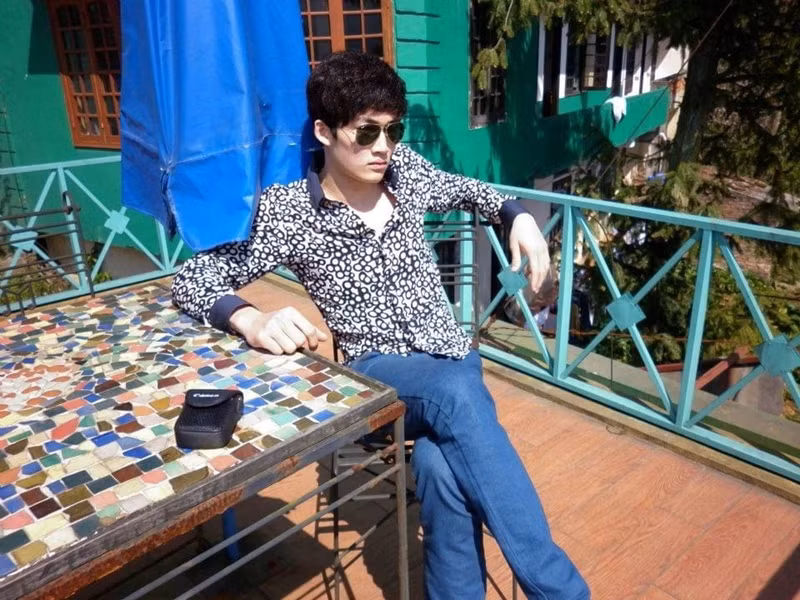 Đình Tú chia sẻ nick Yahoo cùng loạt ảnh thời "trẻ trâu".