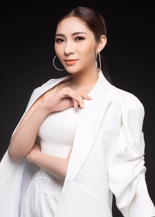 Thu Thảo của hiện tại là bà mẹ hai con.