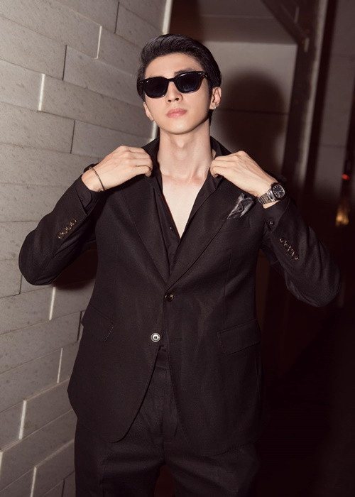 Bình An hiện tại điển trai như soái ca.