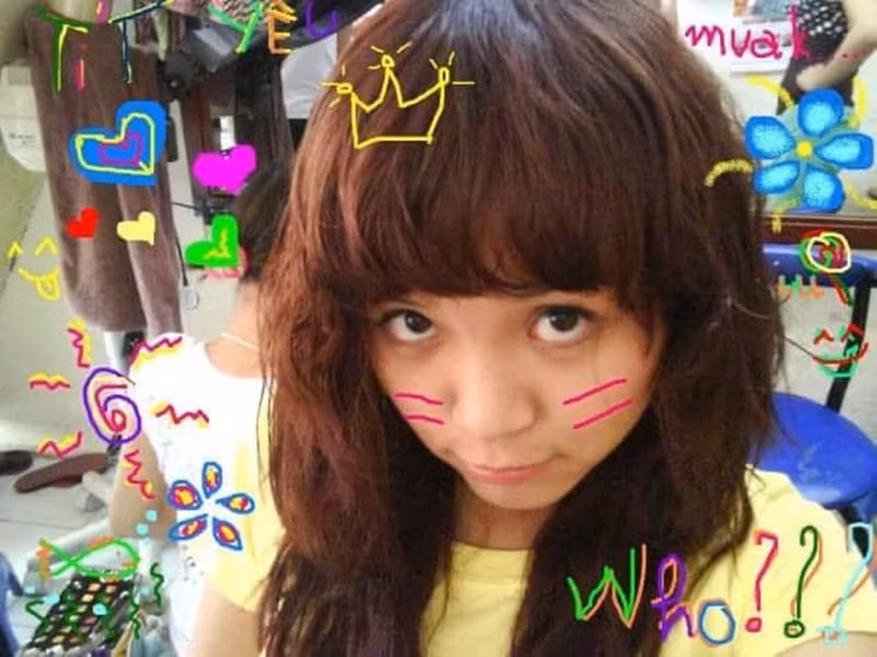 Thu Quỳnh cũng là sao Việt tung ảnh “thời Yahoo”.