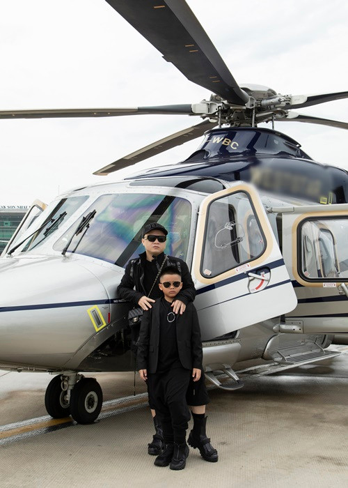 Do Manh Cuong cung con trai di choi bang... truc thang, sieu xe, du thuyen