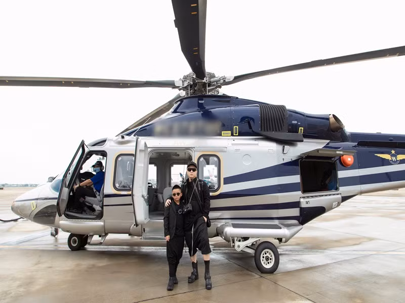 Đây là lần đầu tiên Đỗ Mạnh Cường cùng doanh nhân Huy Cận và bé Nhím được đi trực thăng trong nước.